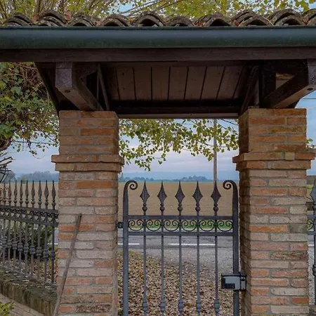 Garzole مزرعة للإقامة كاستيلفرانكو إميليا